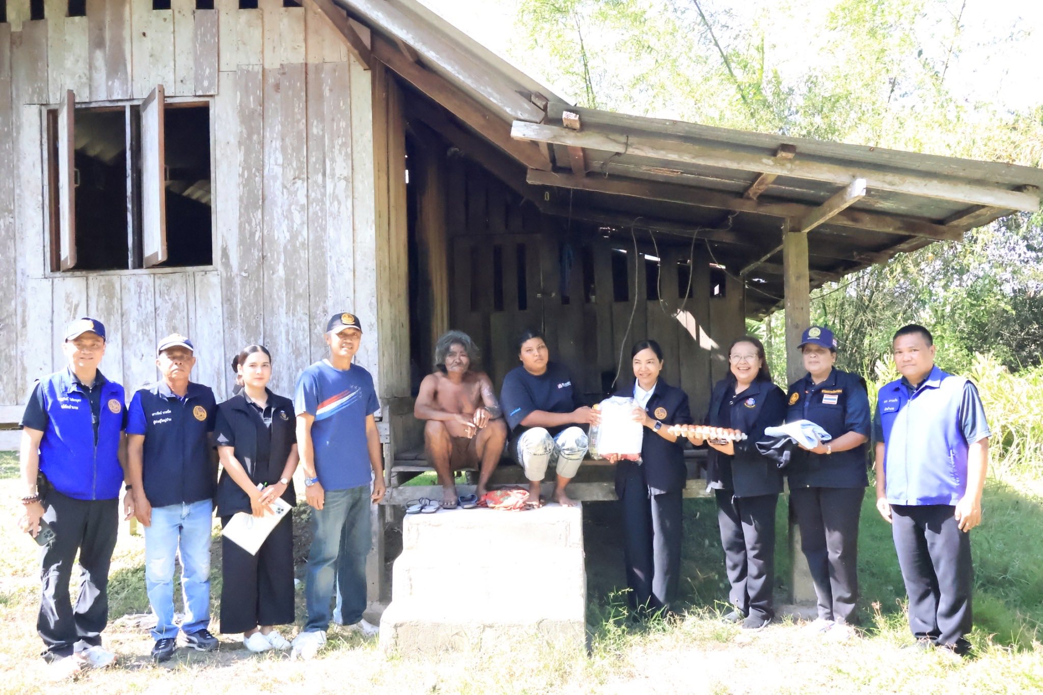 นายอำเภอเมืองพัทลุง นำทีมบูรณาการเร่งรัดแก้ไขปัญหาความยากจน เยี่ยมเยียนครัวเรือนตกเกณฑ์ TPMAP และ จปฐ. มุ่งยกระดับคุณภาพชีวิตประชาชนในพื้นที่ตำบลนาโหนด