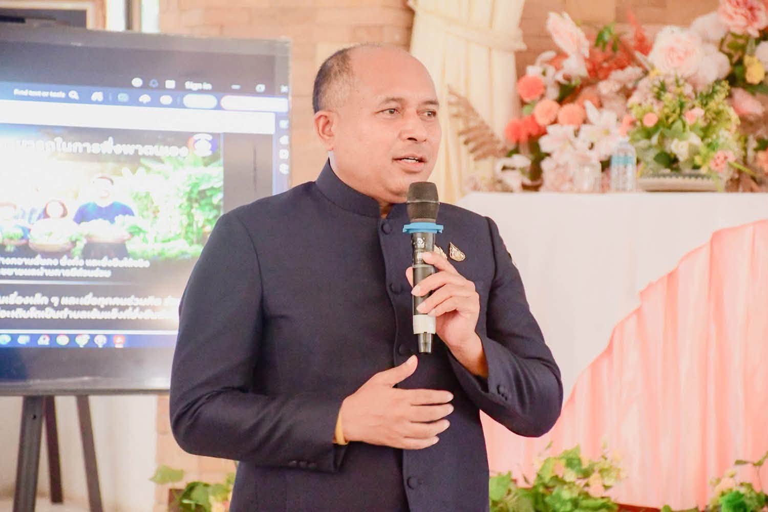 พช.เมืองพัทลุง ร่วมโครงการเสริมสร้างและพัฒนาผู้นำการเปลี่ยนแปลง กิจกรรมนำเสนอผลสำเร็จการขับเคลื่อนแผนพัฒนาตำบลสู่ความเข้มแข็ง