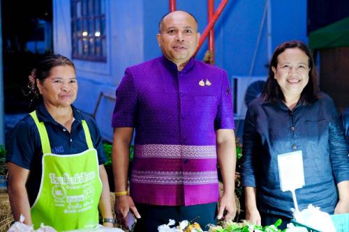พช.เมืองพัทลุง ร่วมจัดบูธนิทรรศการ ในงานสมโภชพระพุทธนิรโรคันตรายชัยวัฒน์จตุรทิศ และงานกาชาดประจำปี 2569