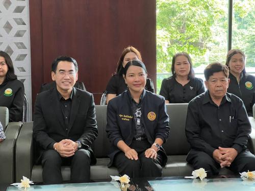 พช.เมืองพัทลุง รับมอบดอกไม้จันทน์พระราชทาน 4,500 ดอก จากพลังจิตอาสาเทศบาลเมืองพัทลุง